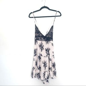 Paper Crane Floral Crochet Tier Dress L